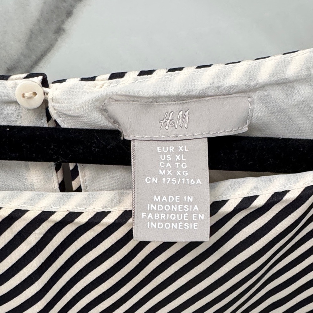 H&M Black and White Striped Maxi Dress - Picture 3 of 7